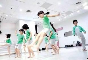 成人怎么学会翻跟头视频,成人翻跟头视频教程概述 第2张 成人怎么学会翻跟头视频,成人翻跟头视频教程概述 第2张