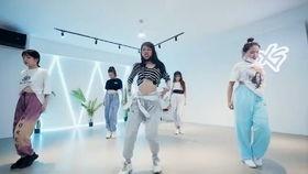 学校布置的成人礼视频,青春蜕变，梦想启航  第1张