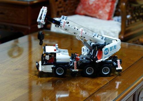 积木拼装成人吊车视频,创意拼装视频带你领略工程之美  第3张